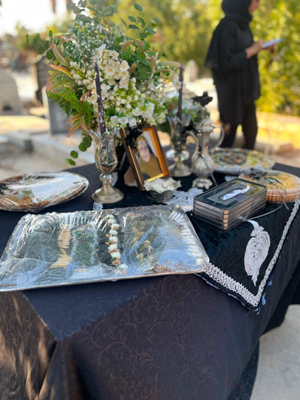 Funeral memorial table3